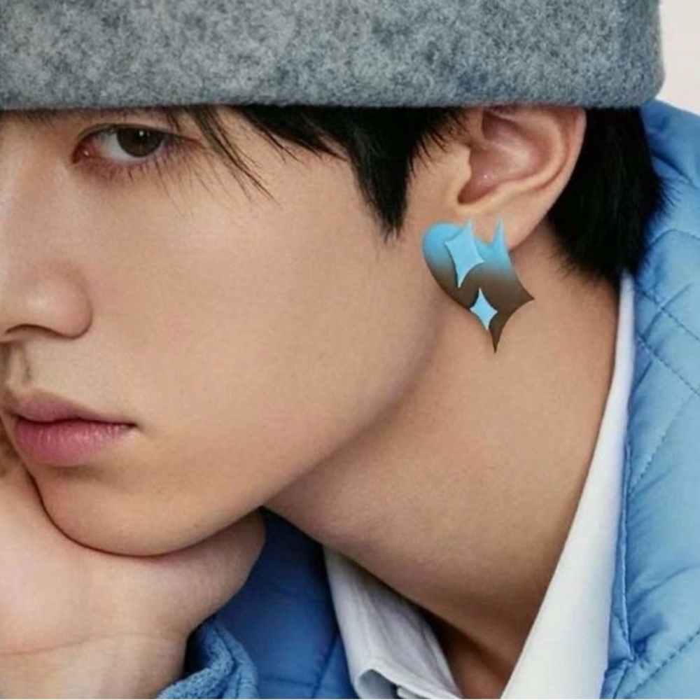 Contemporary Blue Star Accent Men’s Earring